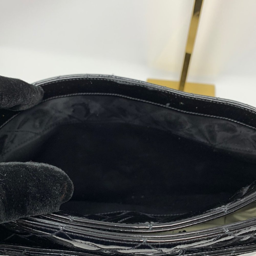 Authentic CHANEL Matelasse Black Patent Leather - Picture 8 of 12